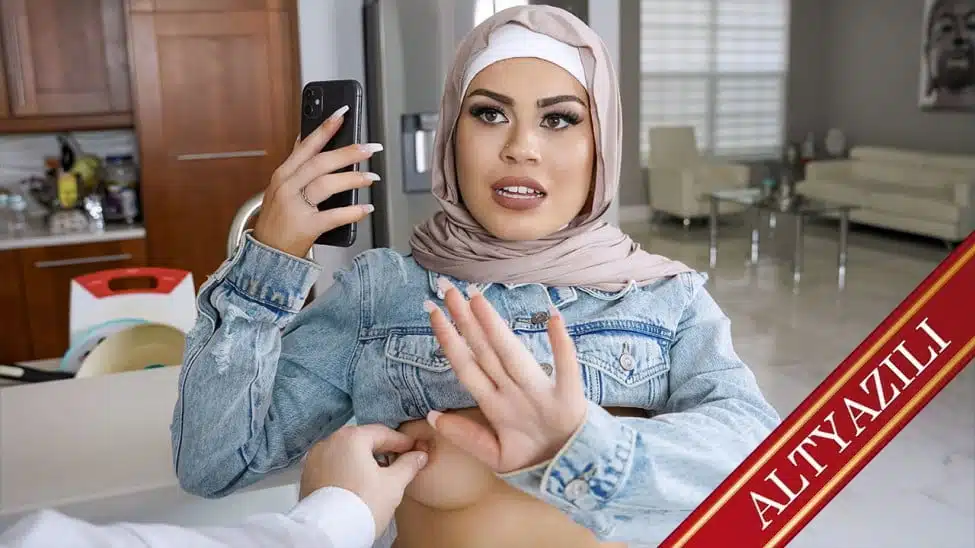 Olgun Kadına Kocasından Doğum Günü Süprizi Türkçe Altyazılı